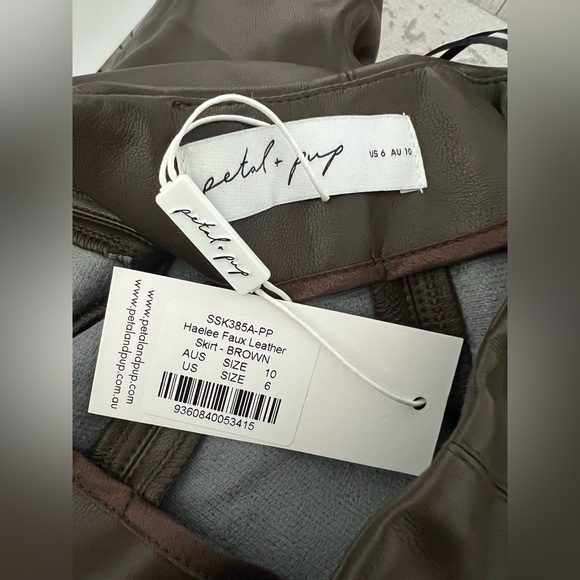 NWT Petal & Pup Haelee Faux Leather Skirt in Brown, Size 6 - Picture 11 of 11